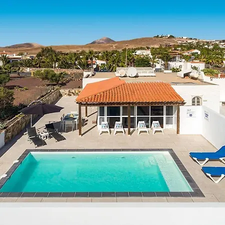 Casa El Cardon: Charming With Private Pool. Holiday home Parque Holandes